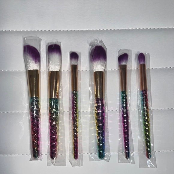 Makeup Brush Set of 6 Unicorn Rainbow New! - Picture 1 of 3
